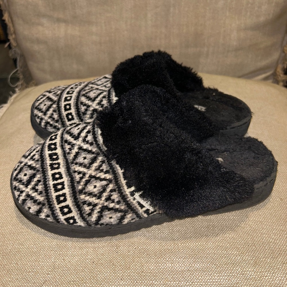 Born Fair Isle Slippers Womens 5 6 Faux Fur Nordic Scandi Black Cream Cozy